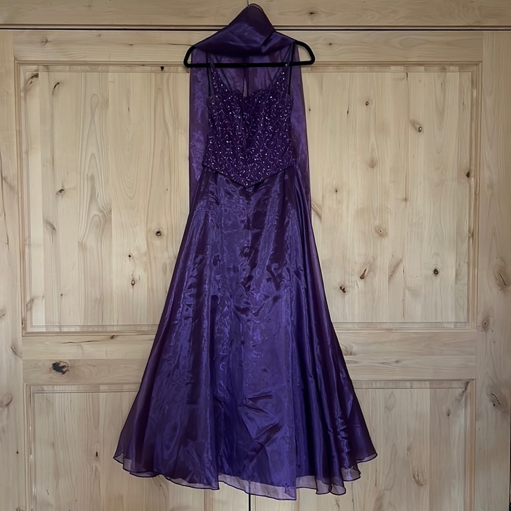 Vintage Purple Sparkle Embroidered Bodice Dress with corset back and tulle! EUC